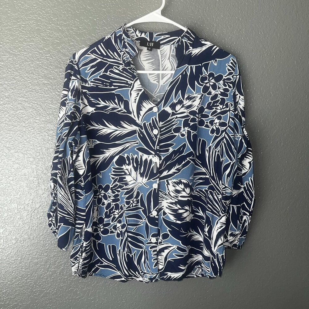 L&H Women’s Button Down Blouse Size 12 Blue White Floral Print Long Sleeve Top